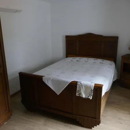 בית נופש La Bergerie Des Moureres Trezioux